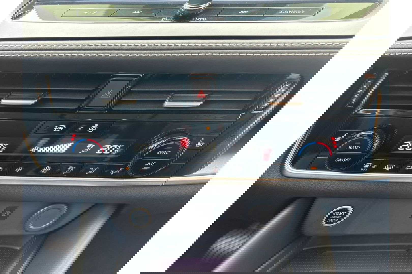 Nissan QASHQAI 1.3 MHEV X N-CONNECTA AUTOMAAT AIRCO NAVI WIDESCREEN CAMERA360GR.