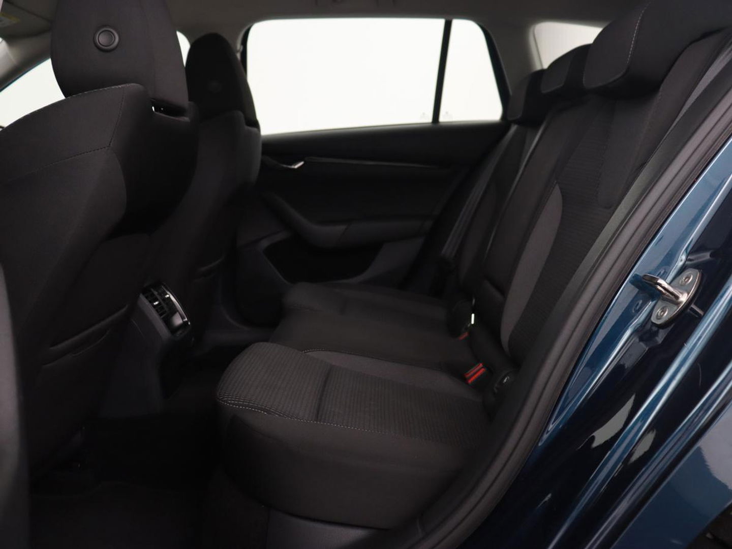 Škoda Octavia Combi 1.4 TSI iV PHEV Business Edition Plus | Stoel & stuurverwarming | Adaptive cruise | Carplay | Navigatie | DAB | Lane assist | LED