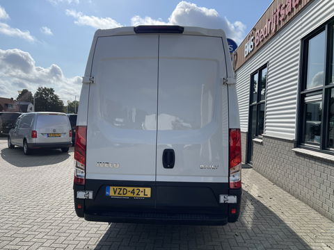 Iveco Daily 35S16V 2.3 410 L4H2 DC 7 persoons / ideaal voor motorsport camper / lease vanaf € 536 / mag 3500 kg trekken / climate control / euro 6 diesel / 270 graden achterdeuren !