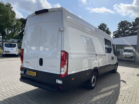 Iveco Daily 35S16V 2.3 410 L4H2 DC 7 persoons / ideaal voor motorsport camper / lease vanaf € 536 / mag 3500 kg trekken / climate control / euro 6 diesel / 270 graden achterdeuren !