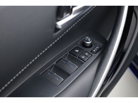 Toyota Corolla Touring Sports 2.0 Hybrid Dynamic | Adapt. Cruise | Navi | Camera | Stoelverw. | Apple CarPlay