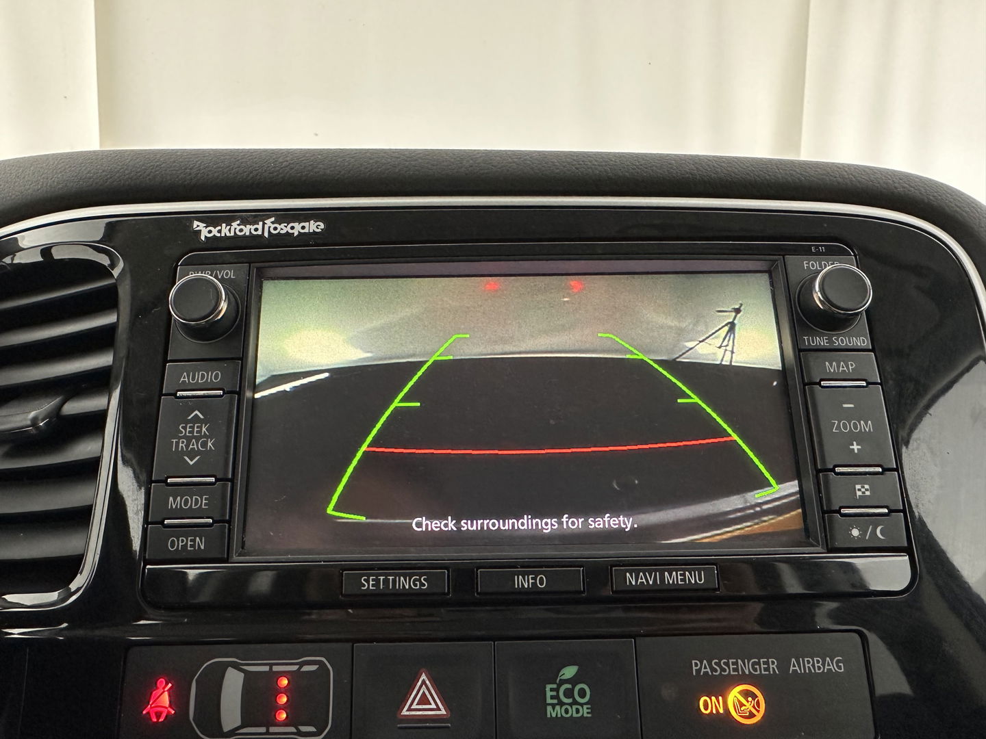 Mitsubishi Outlander 2.0 PHEV Executive Edition X-Line AWD Aut. *NAVI-FULLMAP | LEATHER-FABRIC | COMFORT-SEATS | CAMERA | ROCKFORD-AUDIO | ECC | KEYLESS | SHIFT-PADDLES | PRIVACY-GLASS | TOWBAR | 18"ALU*
