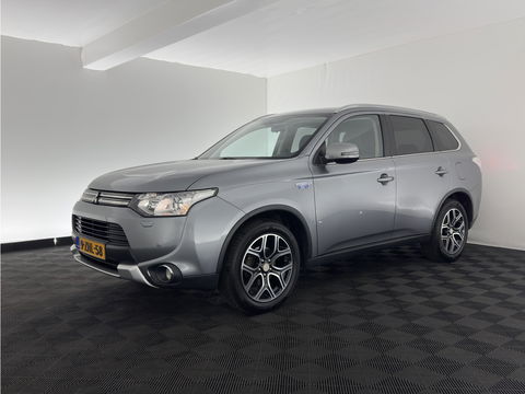 Mitsubishi Outlander 2.0 PHEV Executive Edition X-Line AWD Aut. *NAVI-FULLMAP | LEATHER-FABRIC | COMFORT-SEATS | CAMERA | ROCKFORD-AUDIO | ECC | KEYLESS | SHIFT-PADDLES | PRIVACY-GLASS | TOWBAR | 18"ALU*