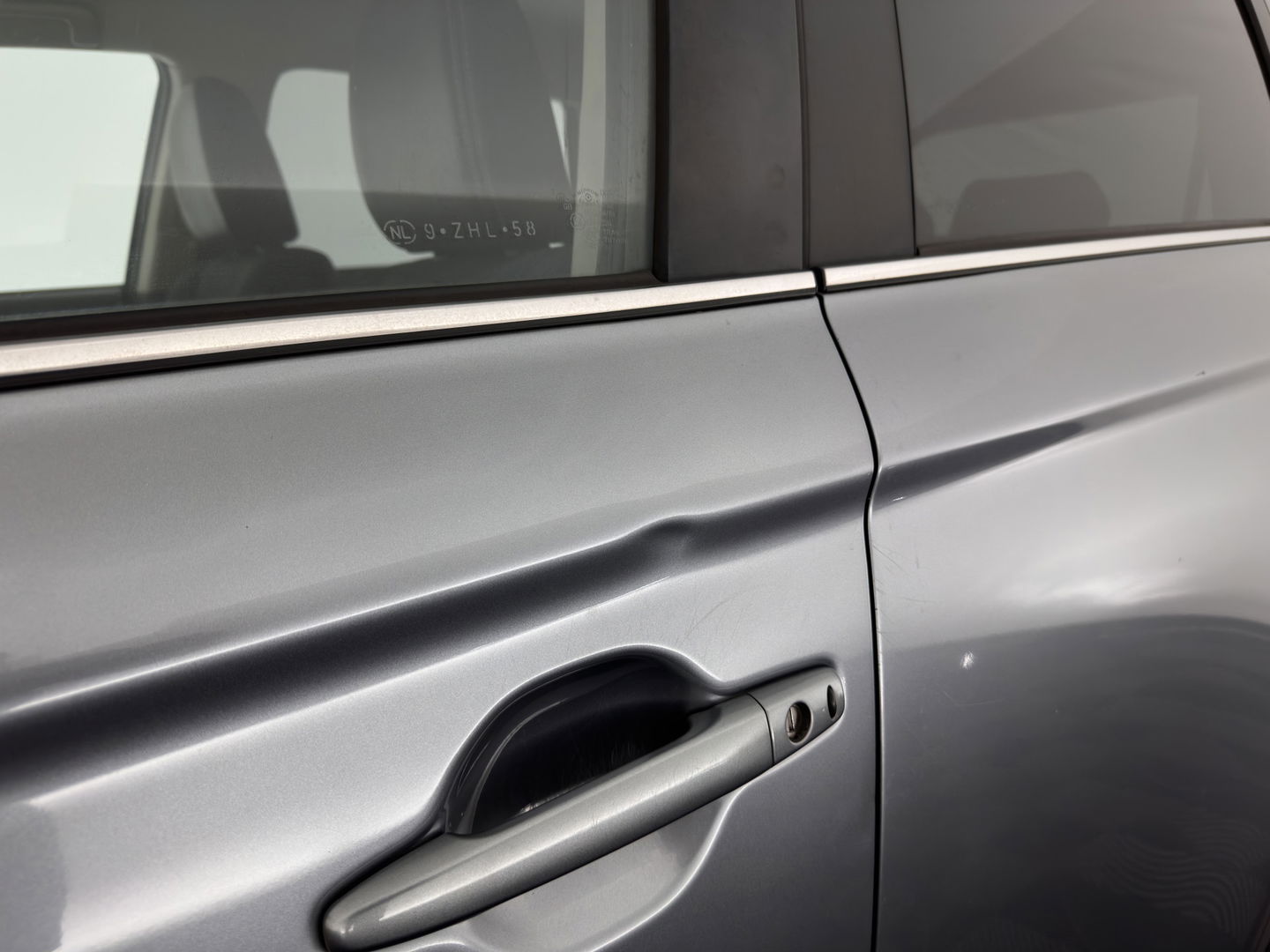 Mitsubishi Outlander 2.0 PHEV Executive Edition X-Line AWD Aut. *NAVI-FULLMAP | LEATHER-FABRIC | COMFORT-SEATS | CAMERA | ROCKFORD-AUDIO | ECC | KEYLESS | SHIFT-PADDLES | PRIVACY-GLASS | TOWBAR | 18"ALU*