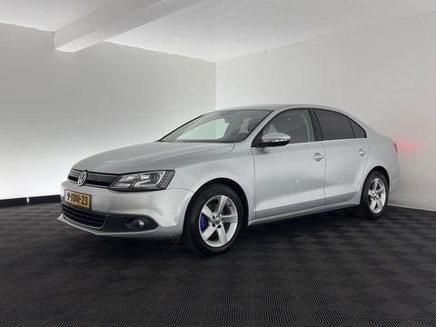 Volkswagen Jetta 1.4 TSI Hybrid Highline Aut. *XENON | NAVI | COMFORT-SEATS | ECC | PRIVACY-GLASS | PDC | SHIFT-PADDLES | CRUISE | 18''ALU*