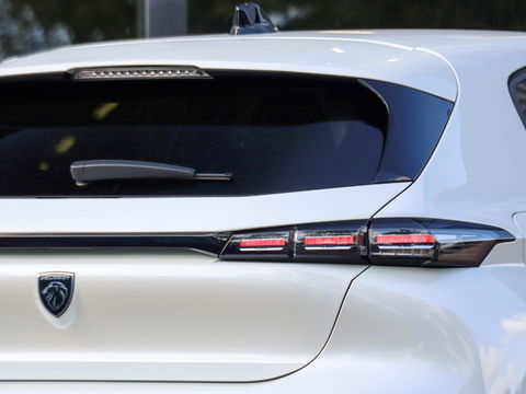 Peugeot 308 1.2 T 130 Allure Pack Automaat Navigatie | LED | Adaptive Cruise