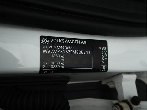 Volkswagen Beetle Cabriolet 1.6 TDI Design Cup Aut. *LUXURY-LEATHER | FENDER-AUDIO | CARPLAY | COMFORT-SEATS | HEATED-SEATS | ECC | SHIFTPADDLES | PDC | AIRSCARF | CRUISE | 19''ALU*