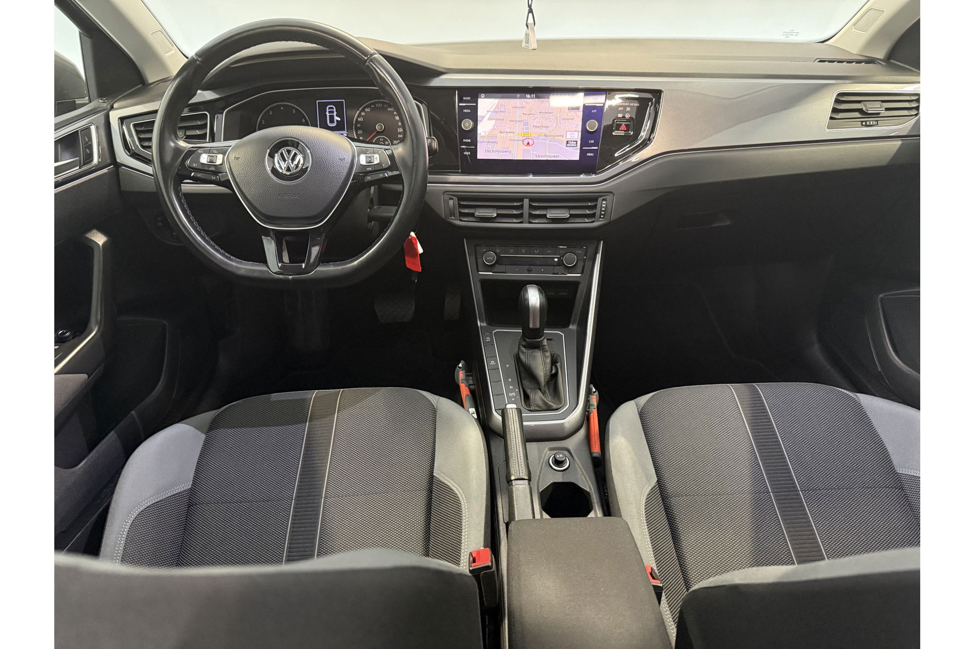 Volkswagen Polo 1.5 TSI R-line | 150PK | DSG | Panoramadak | LED | ACC | Carplay | 17"LMV