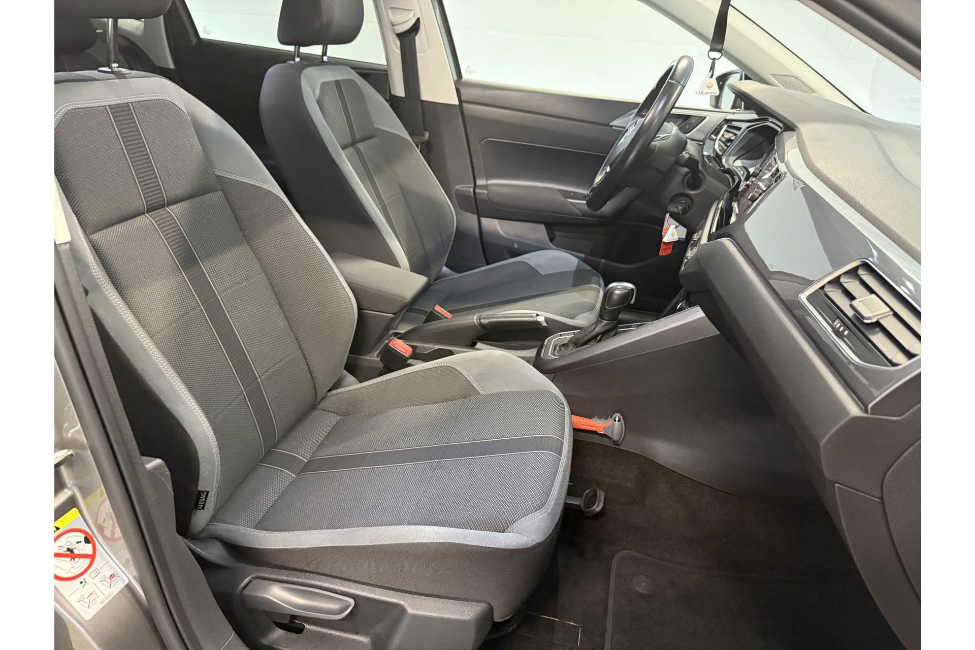 Volkswagen Polo 1.5 TSI R-line | 150PK | DSG | Panoramadak | LED | ACC | Carplay | 17"LMV