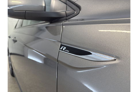 Volkswagen Polo 1.5 TSI R-line | 150PK | DSG | Panoramadak | LED | ACC | Carplay | 17"LMV