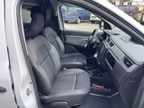 Renault Express 1.5 dCi 75 Comfort + / vaste prijs rijklaar € 12.950 ex btw / lease vanaf € 218 / airco / cruise / apple carplay / schuifdeur / half leer / armsteun / euro 6 / bpm vrij
