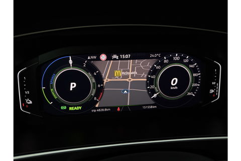 Volkswagen Tiguan 1.4 TSI eHybrid 225PK R-Line | 360° Camera | Sfeerverl. | IQ LED | Carplay | Virtual Cockpit | Trekhaak | 19"LMV