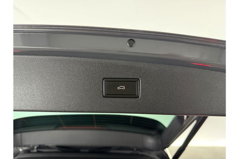 Volkswagen Tiguan 1.4 TSI eHybrid 225PK R-Line | 360° Camera | Sfeerverl. | IQ LED | Carplay | Virtual Cockpit | Trekhaak | 19"LMV