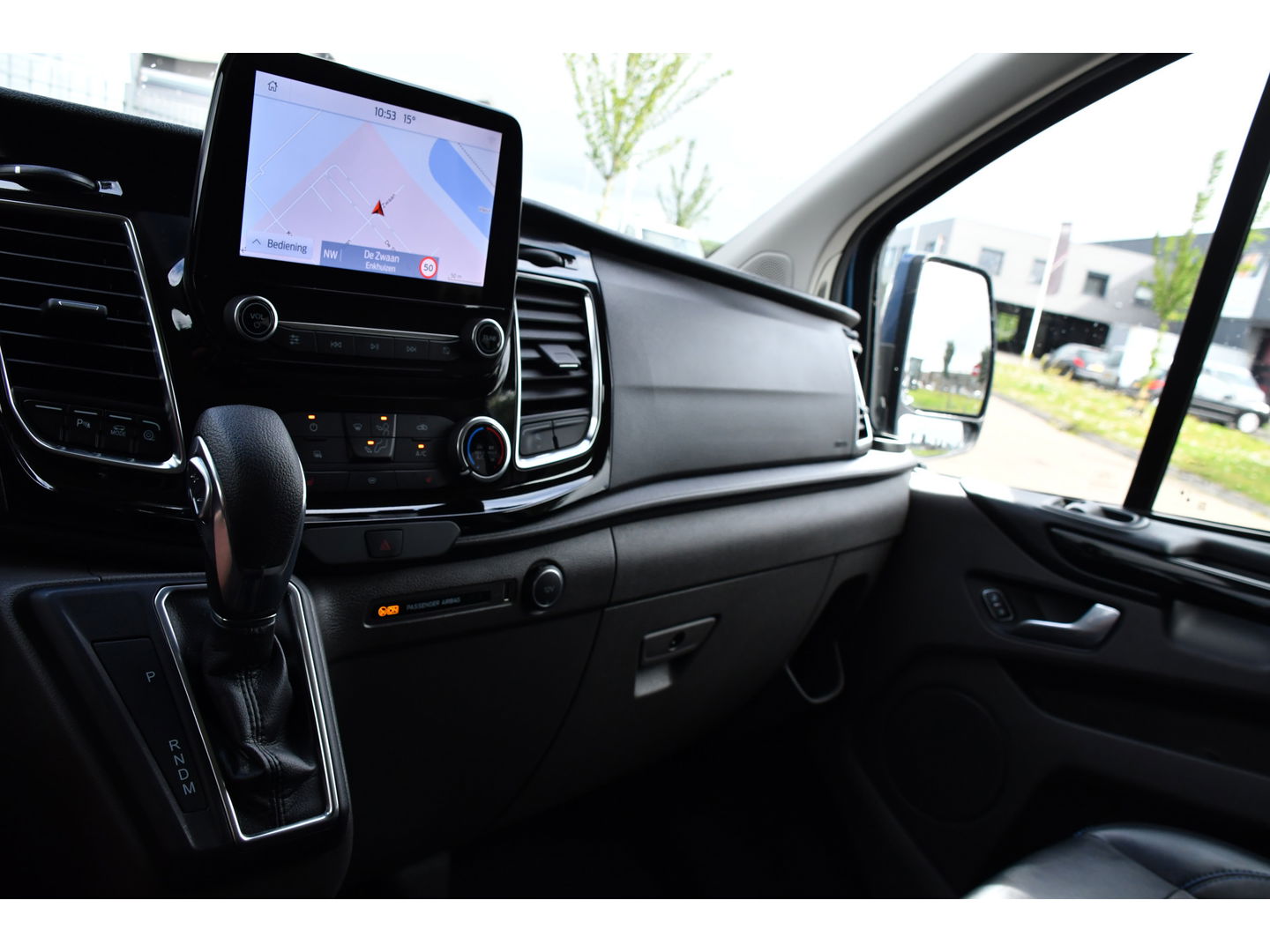 Ford Transit Custom 320 2.0 TDCI L2H1 MS-RT DC Full Options! Adaptieve Cruise, Camera, Carplay, 185PK, Xenon, Automaat, Leder, Stoelverwarming, Trekhaak, Uniek!
