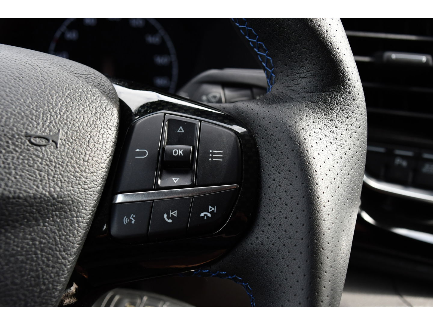 Ford Transit Custom 320 2.0 TDCI L2H1 MS-RT DC Full Options! Adaptieve Cruise, Camera, Carplay, 185PK, Xenon, Automaat, Leder, Stoelverwarming, Trekhaak, Uniek!