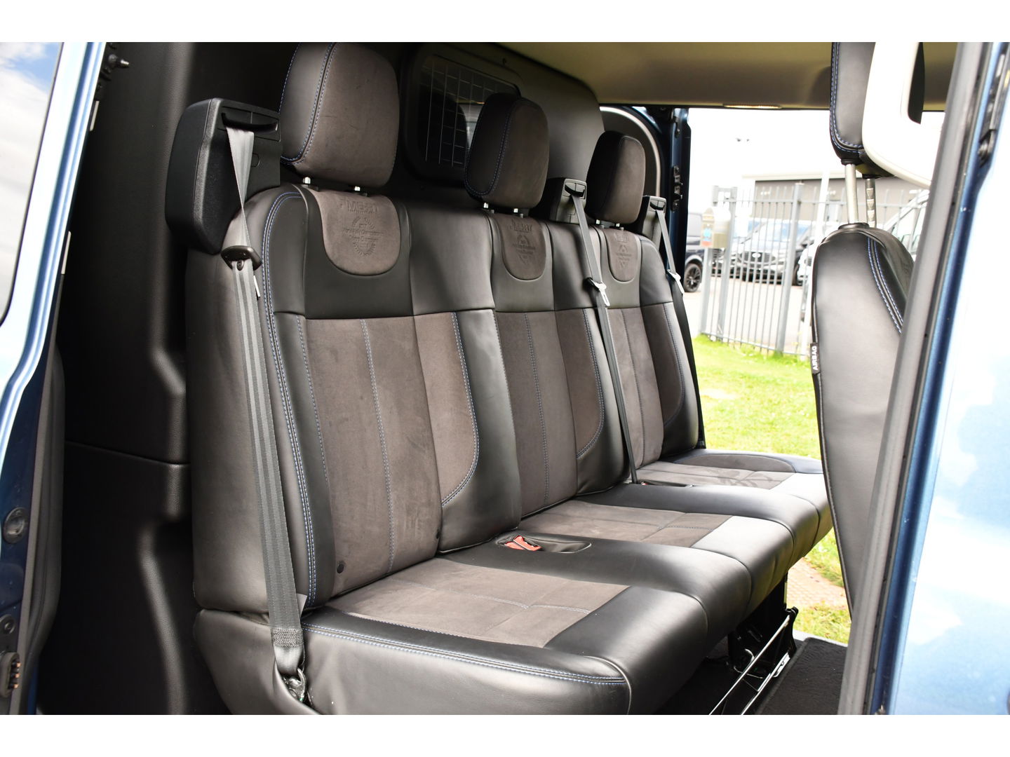 Ford Transit Custom 320 2.0 TDCI L2H1 MS-RT DC Full Options! Adaptieve Cruise, Camera, Carplay, 185PK, Xenon, Automaat, Leder, Stoelverwarming, Trekhaak, Uniek!