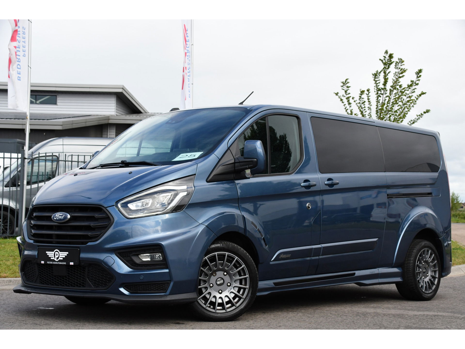 Ford Transit Custom 320 2.0 TDCI L2H1 MS-RT DC Full Options! Adaptieve Cruise, Camera, Carplay, 185PK, Xenon, Automaat, Leder, Stoelverwarming, Trekhaak, Uniek!