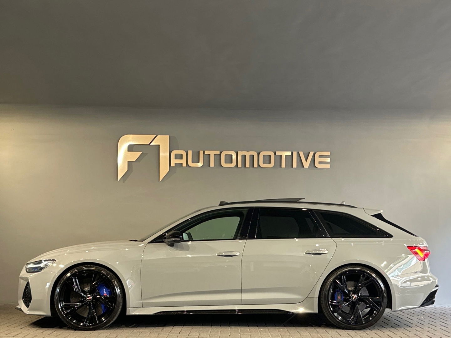 Audi RS6 4.0 TFSI quattro Pano|Ceramic|HuD|B&O|Carbon|Memory
