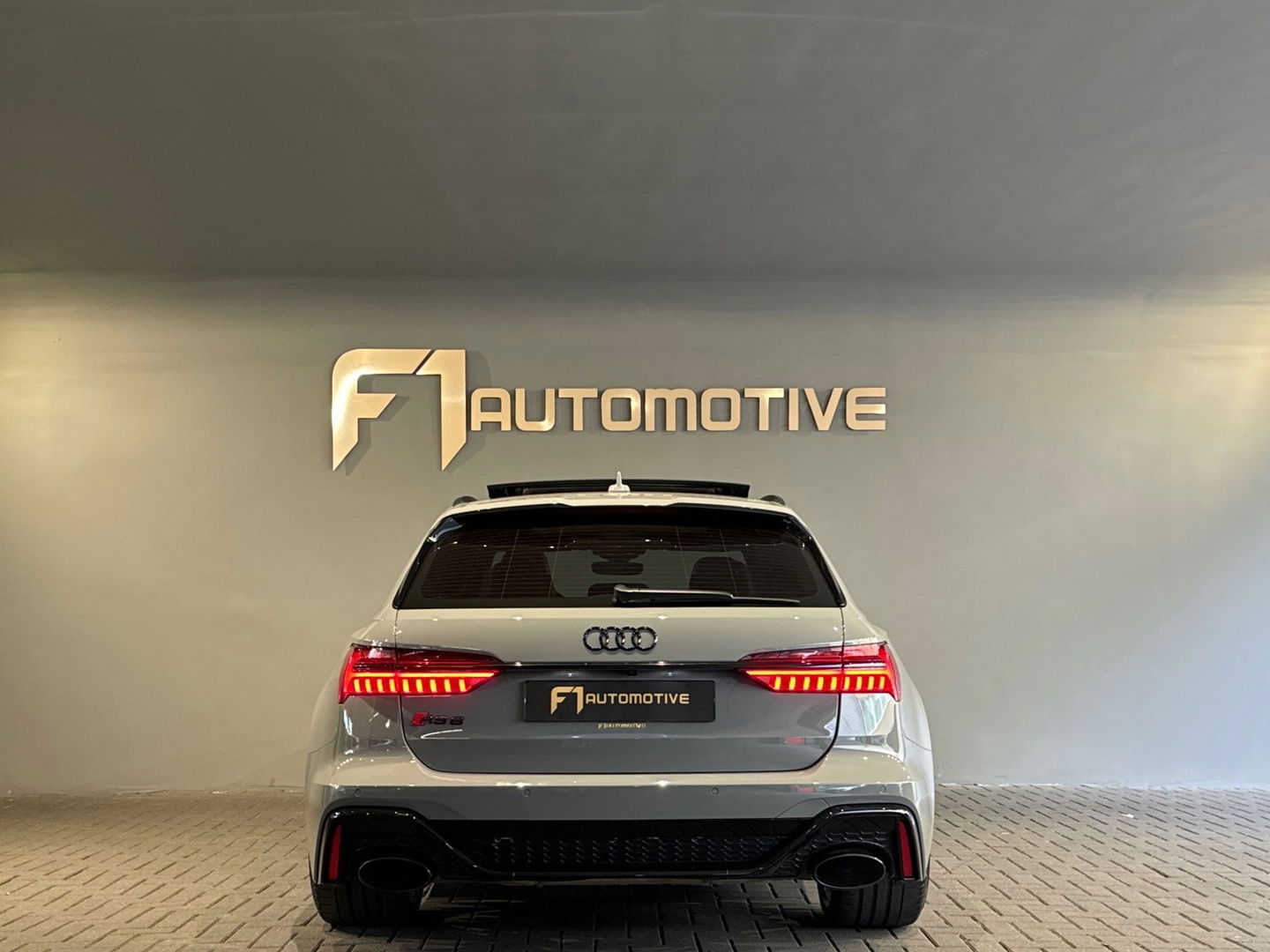 Audi RS6 4.0 TFSI quattro Pano|Ceramic|HuD|B&O|Carbon|Memory