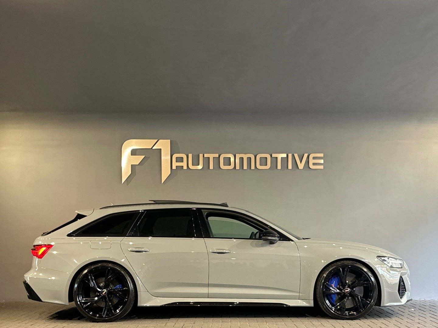 Audi RS6 4.0 TFSI quattro Pano|Ceramic|HuD|B&O|Carbon|Memory