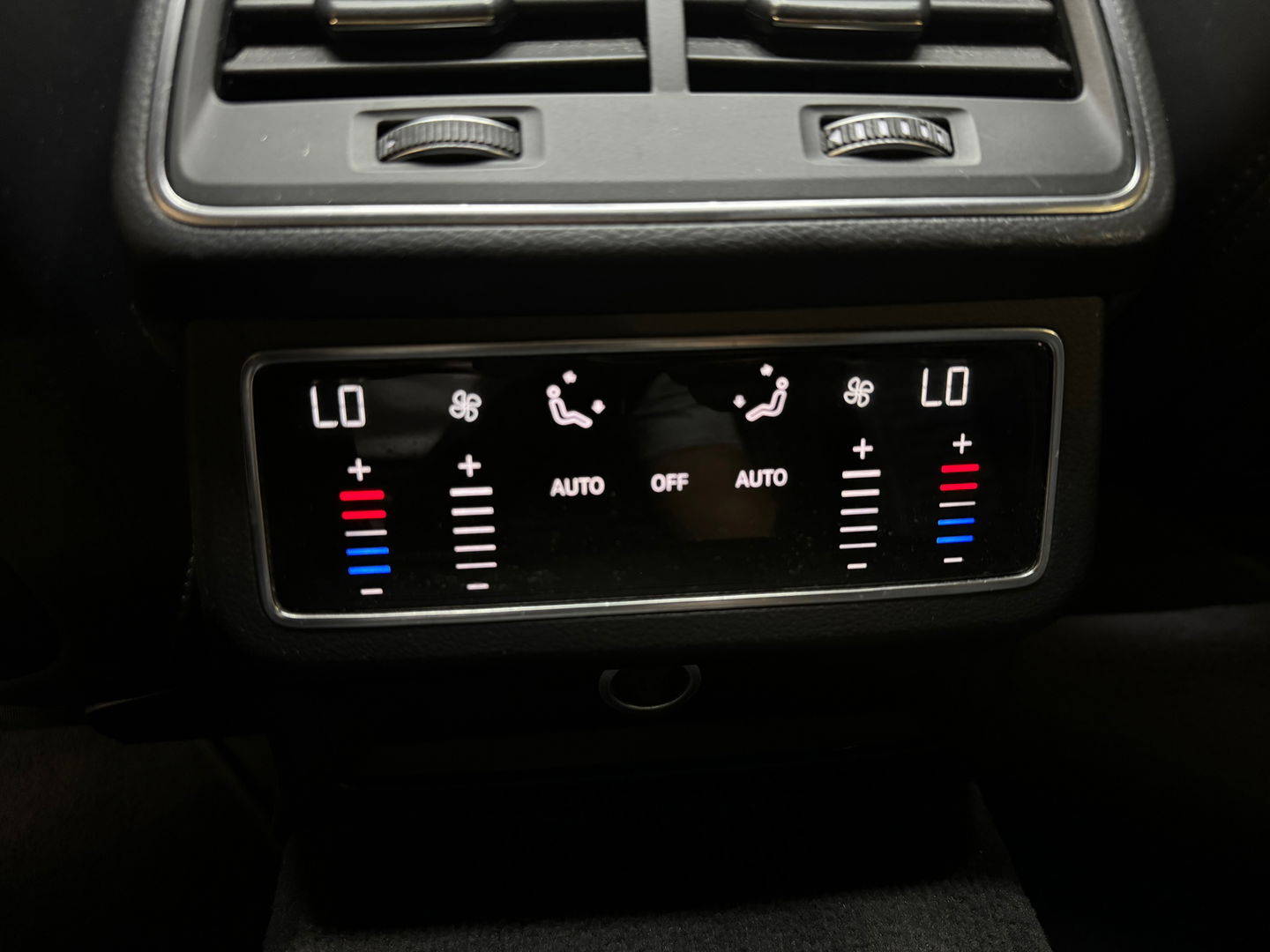 Audi RS6 4.0 TFSI quattro Pano|Ceramic|HuD|B&O|Carbon|Memory