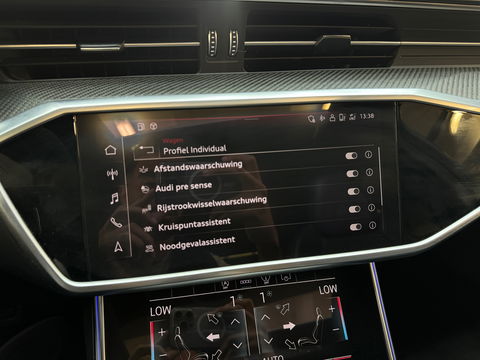 Audi RS6 4.0 TFSI quattro Pano|Ceramic|HuD|B&O|Carbon|Memory