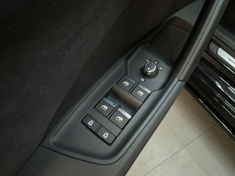 Audi S3 Sportback 2.0 TFSI Quattro Pano|RS Seats|Akrapovic