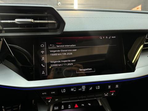 Audi S3 Sportback 2.0 TFSI Quattro Pano|RS Seats|Akrapovic