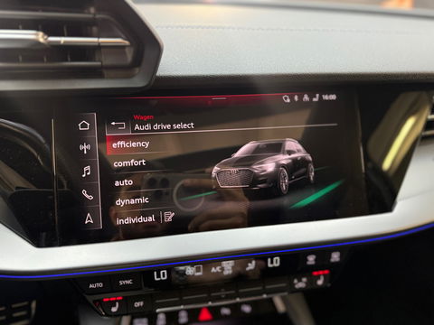 Audi S3 Sportback 2.0 TFSI Quattro Pano|RS Seats|Akrapovic