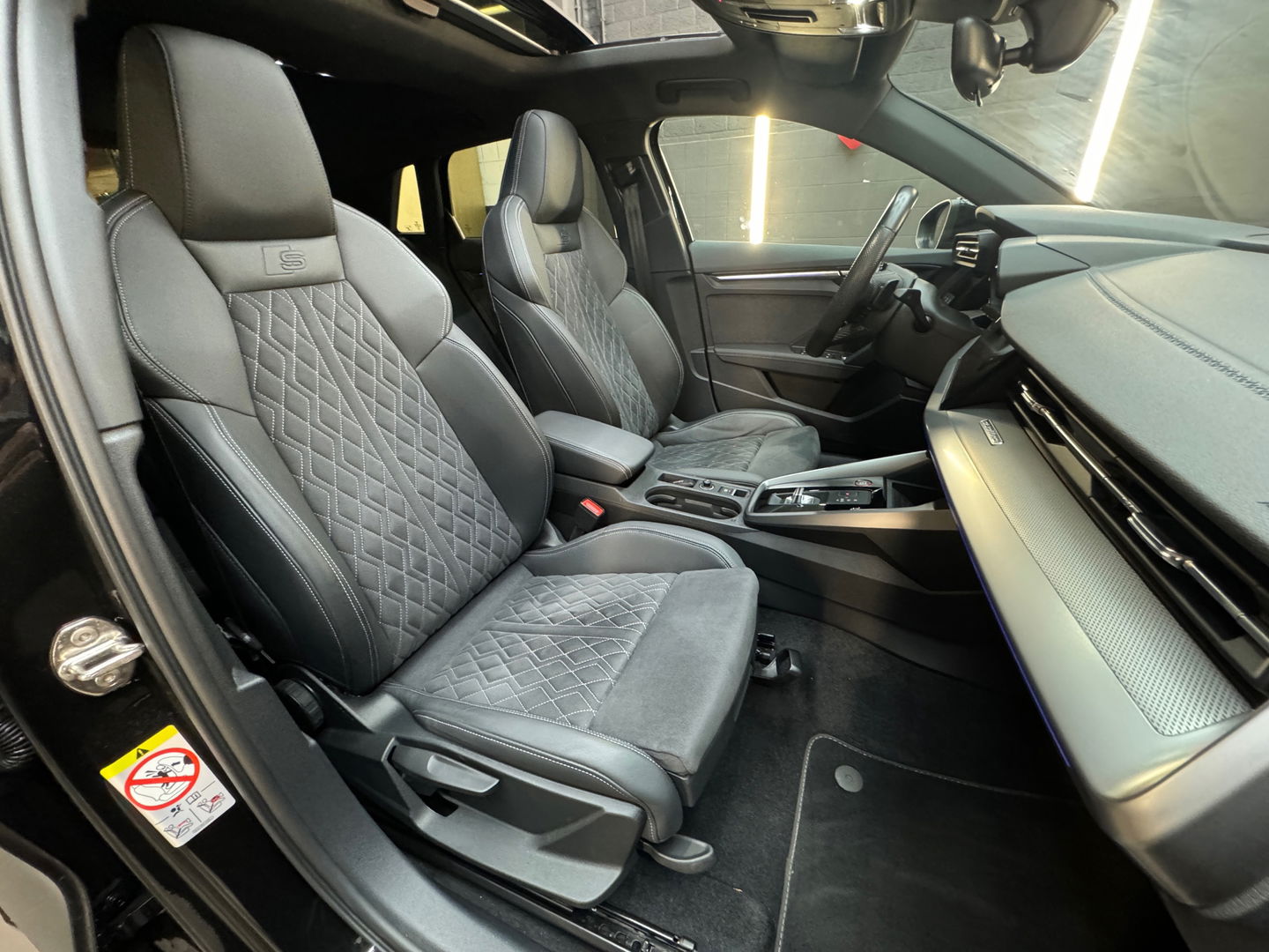 Audi S3 Sportback 2.0 TFSI Quattro Pano|RS Seats|Akrapovic