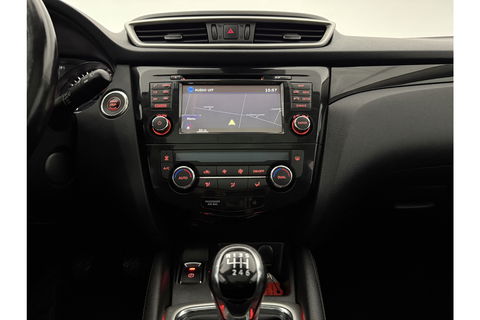 Nissan QASHQAI 1.2 Premier Edition | Panoramadak | 360° Camera | LED | Cruise | Navigatie | Parkeersensoren | 18''LMV