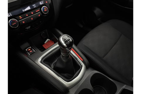 Nissan QASHQAI 1.2 Premier Edition | Panoramadak | 360° Camera | LED | Cruise | Navigatie | Parkeersensoren | 18''LMV