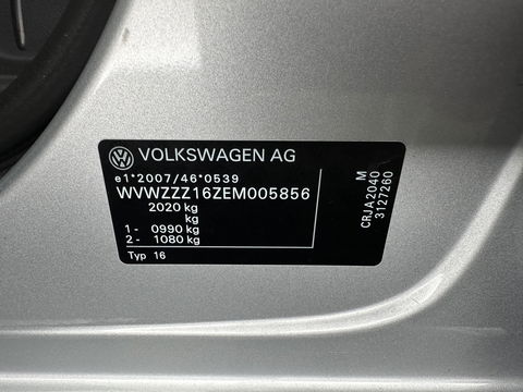 Volkswagen Jetta 1.4 TSI Hybrid Highline Aut. *XENON | NAVI | COMFORT-SEATS | ECC | PRIVACY-GLASS | PDC | SHIFT-PADDLES | CRUISE | 18''ALU*