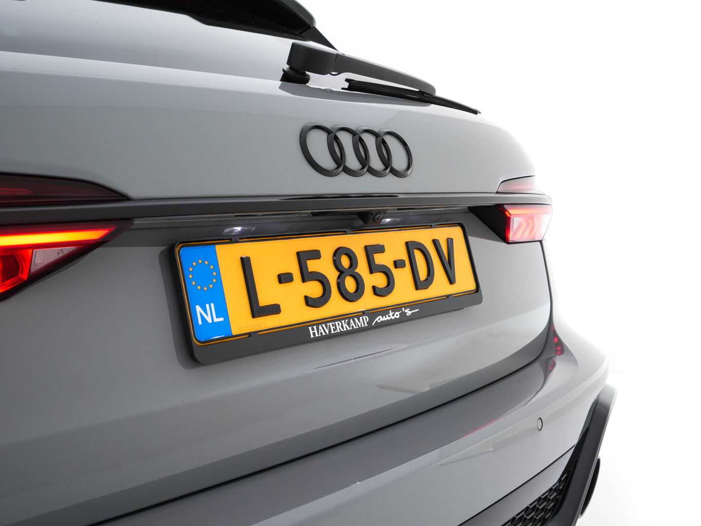 Audi RS6 Avant TFSI Quattro ! FULL-OPTIONS ! (INCL-BTW) Aut. *CERAMIC-BREAKS | VALCONA-LUXURY-LEATHER | HEAD-UP | LASER-LIGHT | BANG&OLUFSEN-ADVANCED | SOFT-CLOSE | ADAPTIVE-CRUISE | BLINDSPOT | TOP-VIEW | MEMORY-PACK | DAB+ | ...