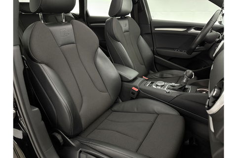 Audi A3 40 e-tron 225PK S-line | Panoramadak | LED | Virtual Cockpit | ACC | Carplay | 18"LMV
