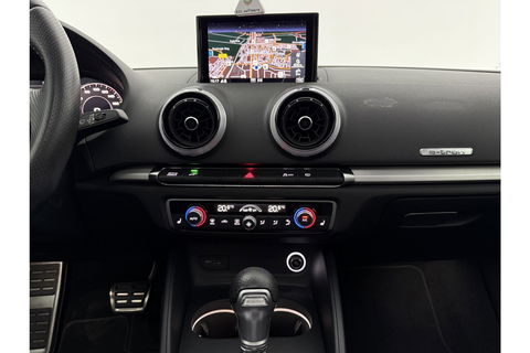 Audi A3 40 e-tron 225PK S-line | Panoramadak | LED | Virtual Cockpit | ACC | Carplay | 18"LMV