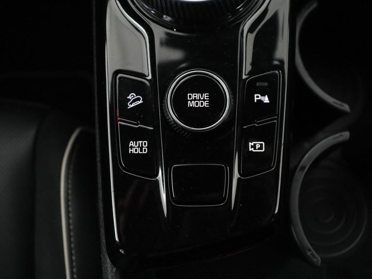 Kia Sportage 1.6 T-GDi Hybrid GT-PlusLine | Panoramadak | Trekhaak | Navigatie | 360 Camera | Stoelventilatie | Stoel & Stuurverwarming | Automaat | Memory | Harman/Kardon | Carplay | Leder | Adaptive cruise | Lane assist | LED | Climate controle