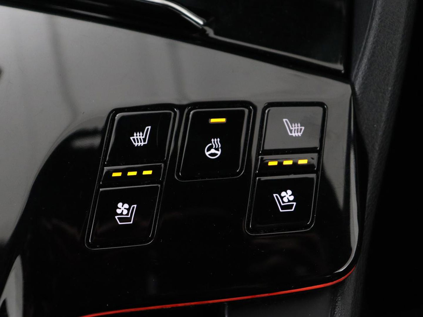 Kia Sportage 1.6 T-GDi Hybrid GT-PlusLine | Panoramadak | Trekhaak | Navigatie | 360 Camera | Stoelventilatie | Stoel & Stuurverwarming | Automaat | Memory | Harman/Kardon | Carplay | Leder | Adaptive cruise | Lane assist | LED | Climate controle