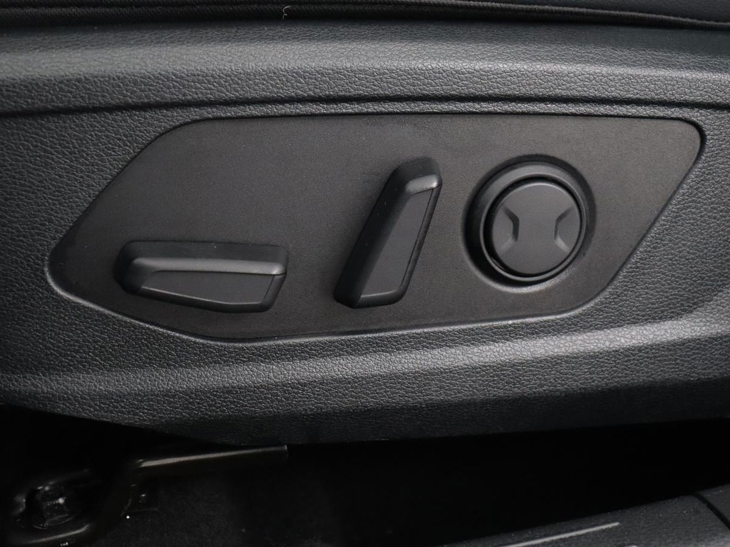 Kia Sportage 1.6 T-GDi Hybrid GT-PlusLine | Panoramadak | Trekhaak | Navigatie | 360 Camera | Stoelventilatie | Stoel & Stuurverwarming | Automaat | Memory | Harman/Kardon | Carplay | Leder | Adaptive cruise | Lane assist | LED | Climate controle