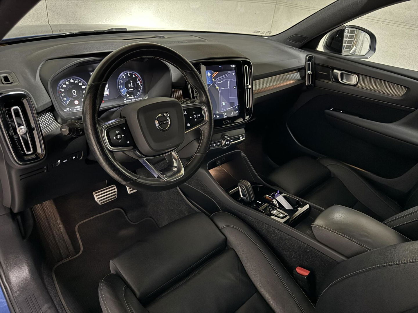 Volvo XC40 1.5 T5 Recharge R-Design Pano H/K Leer 360° Memory
