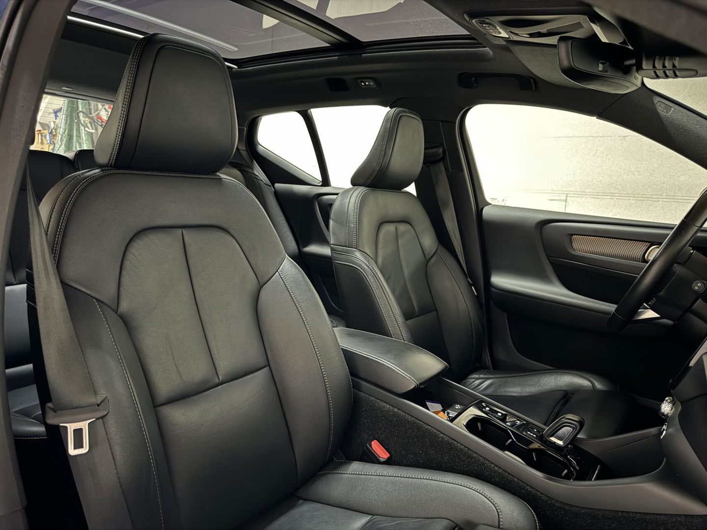 Volvo XC40 1.5 T5 Recharge R-Design Pano H/K Leer 360° Memory