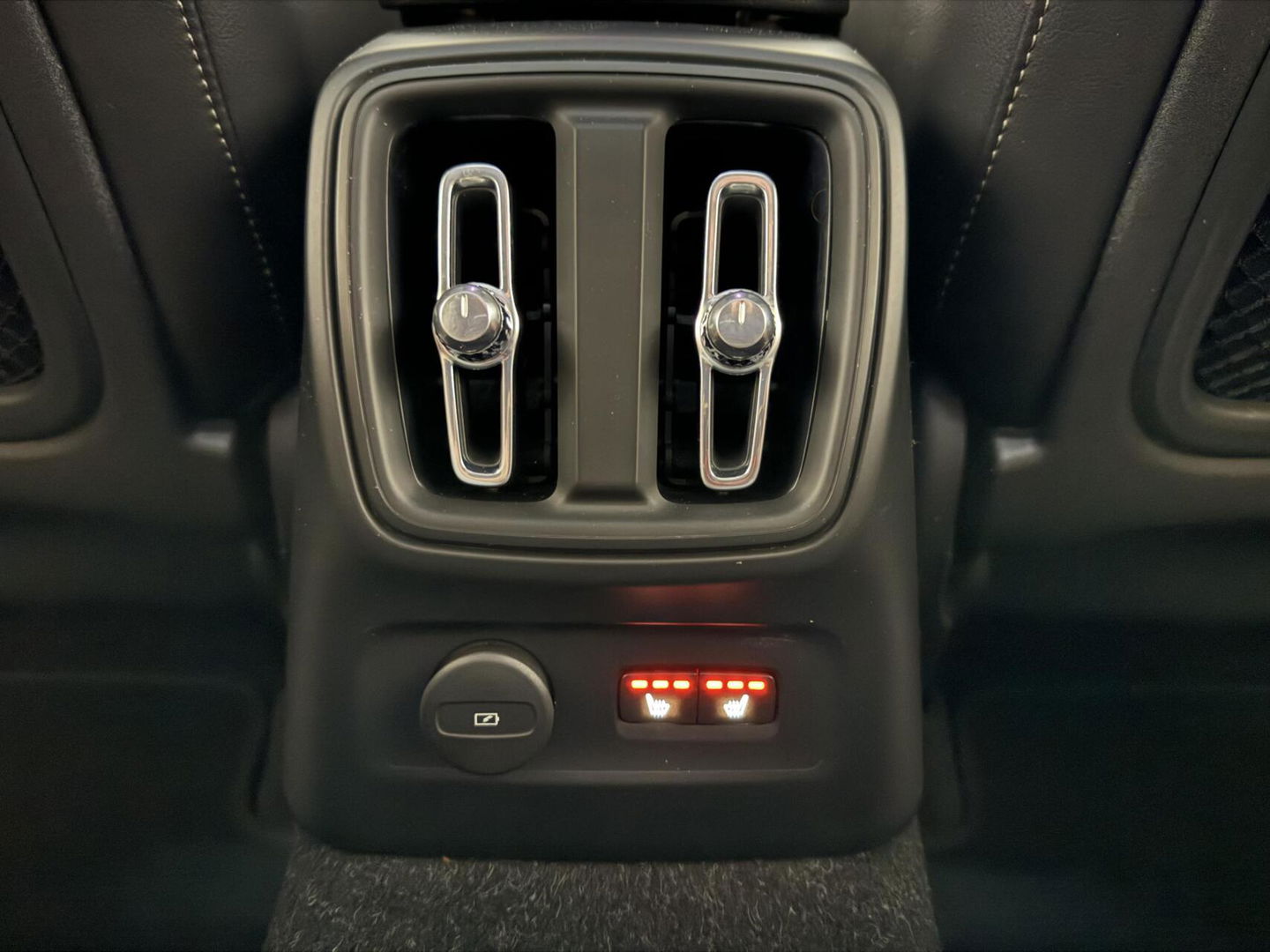 Volvo XC40 1.5 T5 Recharge R-Design Pano H/K Leer 360° Memory