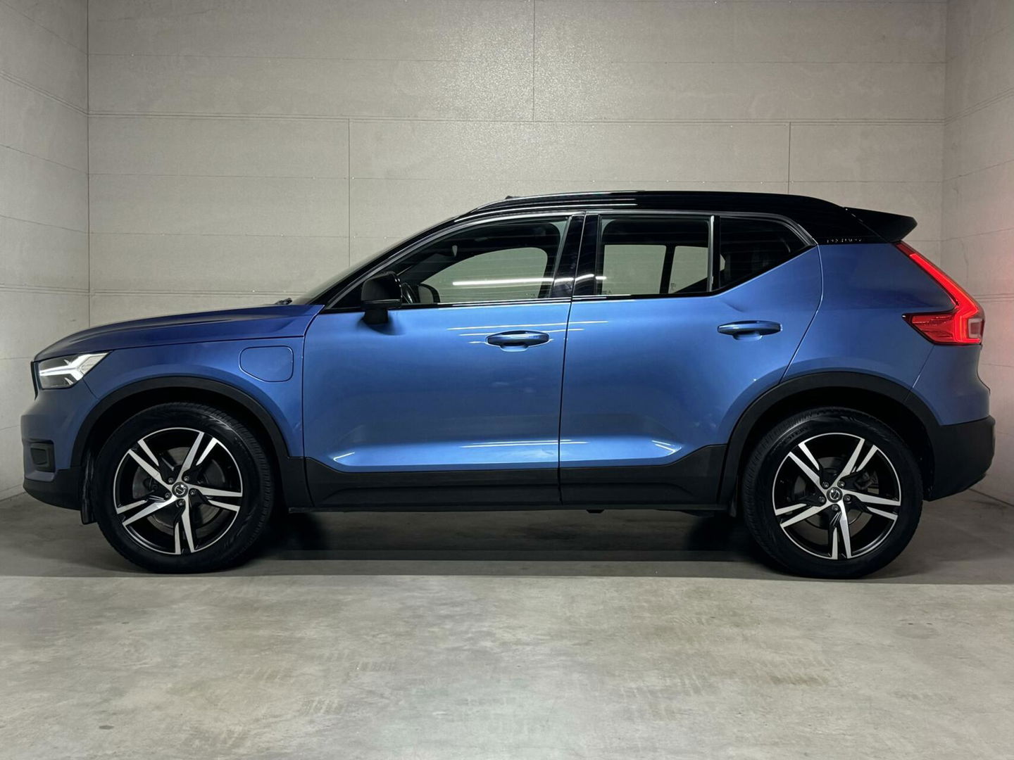 Volvo XC40 1.5 T5 Recharge R-Design Pano H/K Leer 360° Memory