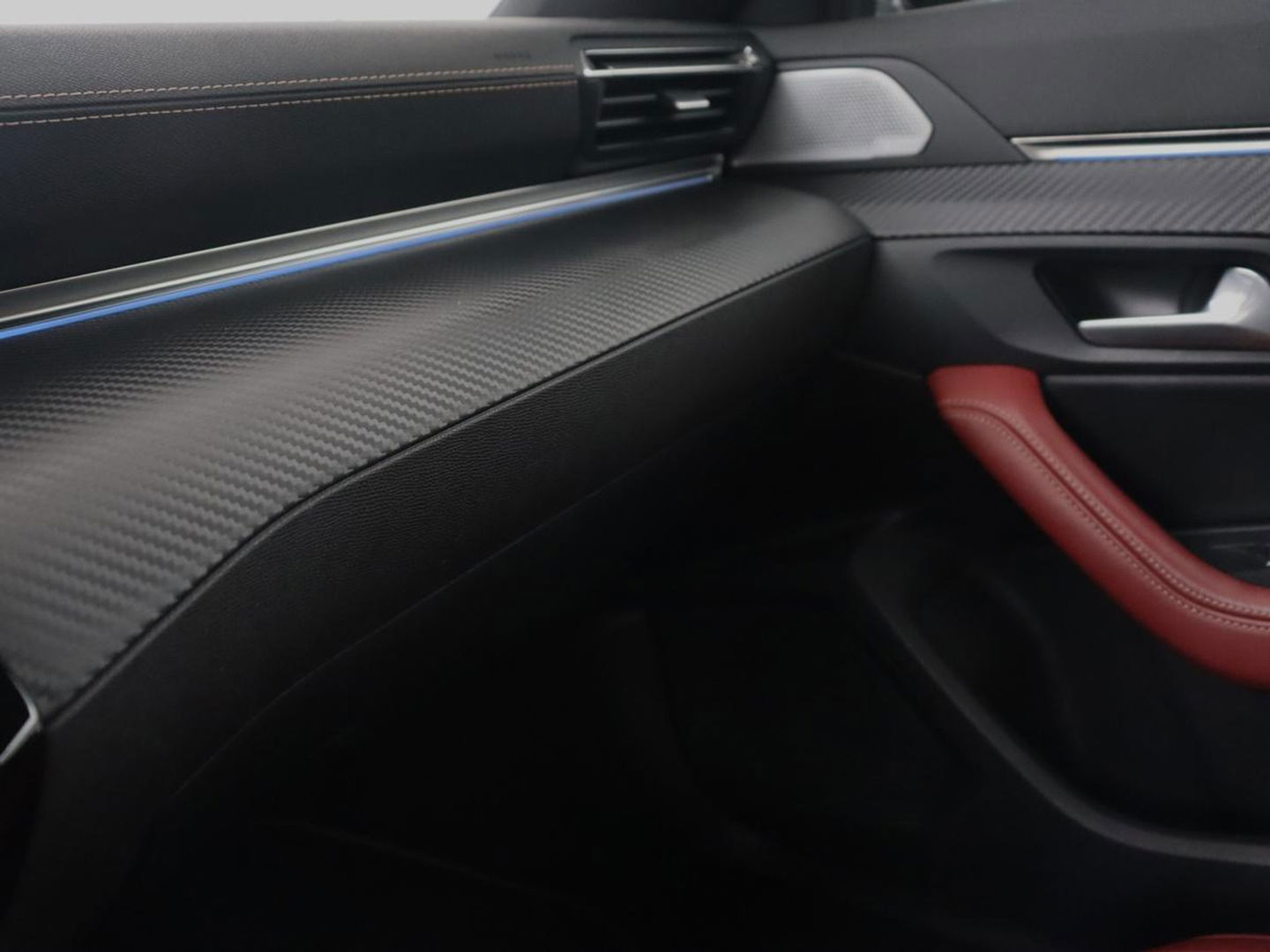 Peugeot 508 1.6 PureTech Blue Lease GT | Panoramadak | Trekhaak | Automaat | 360 Camera | Navigatie | Adaptive Cruise | PHEV | Lane assist | Stoelverwarming | Carplay | Focal audio | Leder| Pilot assist | LED | Getint glas