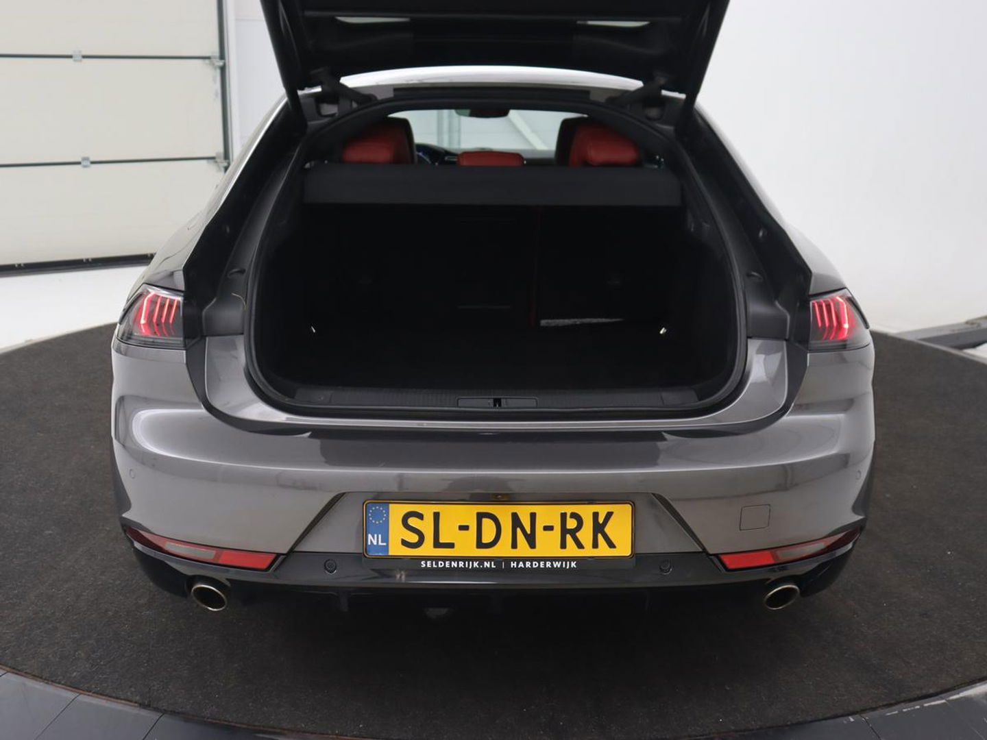 Peugeot 508 1.6 PureTech Blue Lease GT | Panoramadak | Trekhaak | Automaat | 360 Camera | Navigatie | Adaptive Cruise | PHEV | Lane assist | Stoelverwarming | Carplay | Focal audio | Leder| Pilot assist | LED | Getint glas