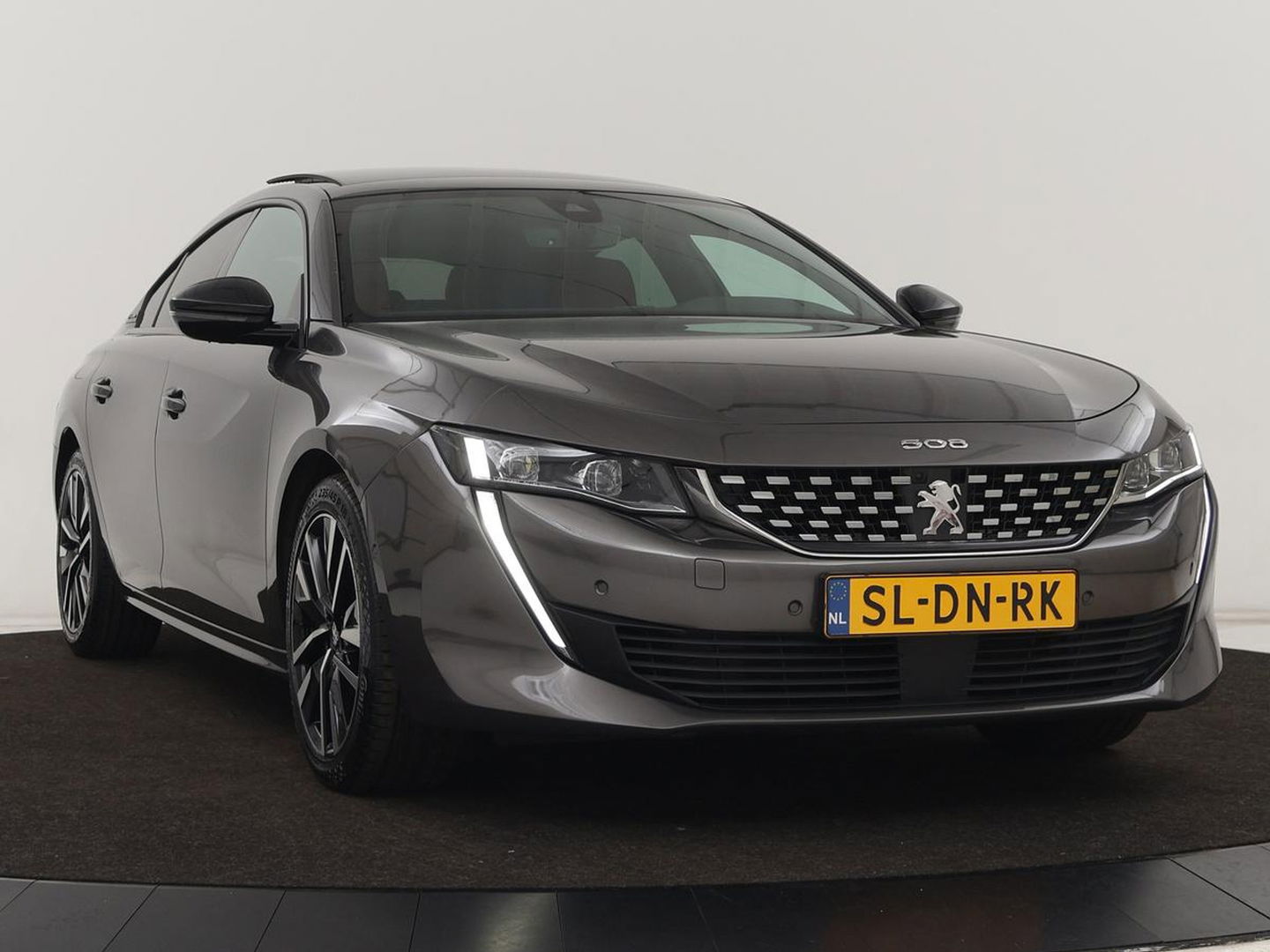 Peugeot 508 1.6 PureTech Blue Lease GT | Panoramadak | Trekhaak | Automaat | 360 Camera | Navigatie | Adaptive Cruise | PHEV | Lane assist | Stoelverwarming | Carplay | Focal audio | Leder| Pilot assist | LED | Getint glas