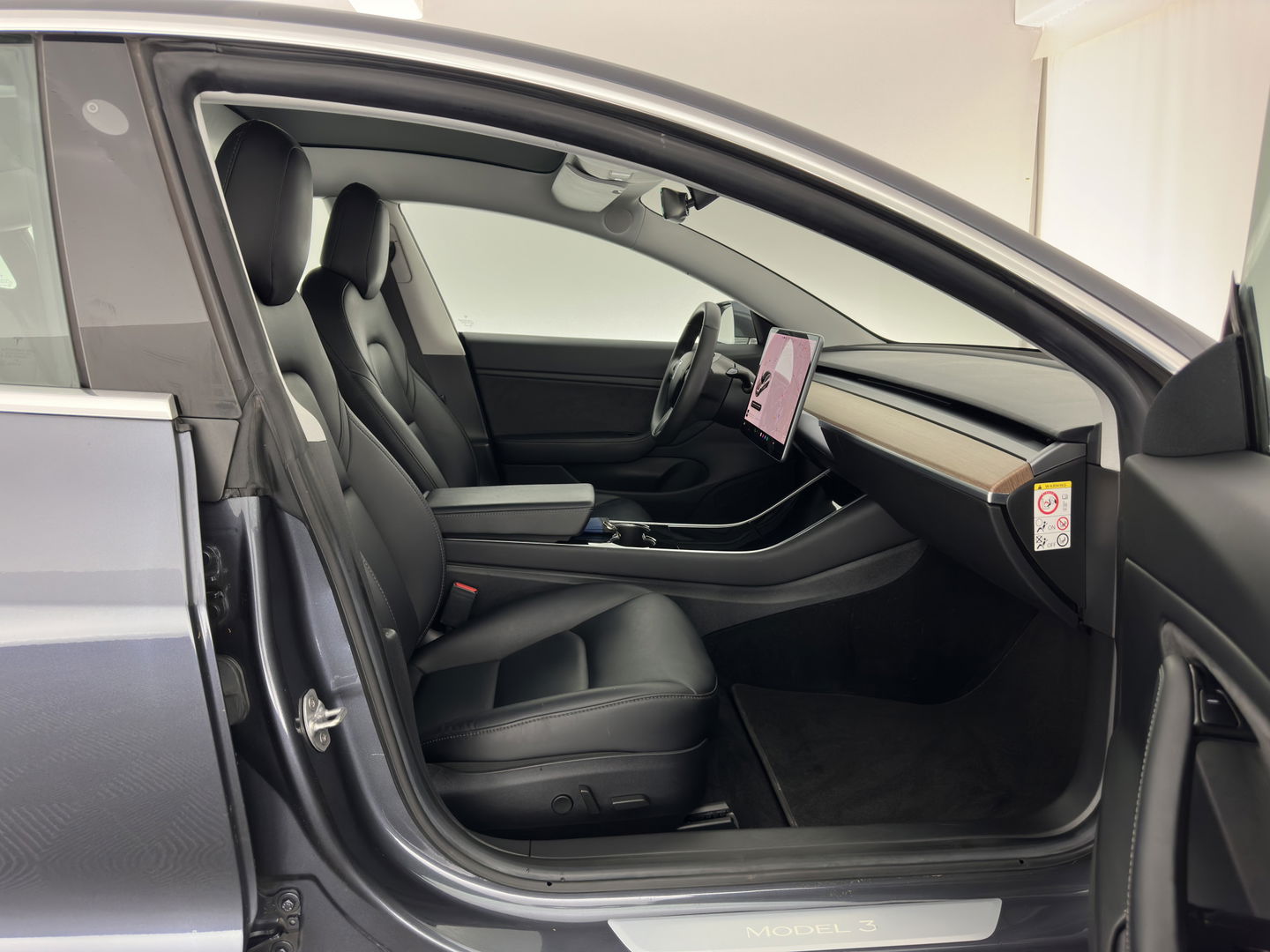 Tesla Model 3 Standard RWD Plus 60 kWh [ 3-Fase ] {SOH-88%} (INCL-BTW) Aut. *PANO | AUTO-PILOT | LUXURY-LEATHER | KEYLESS | FULL-LED | MEMORY-PACK | SURROUND-VIEW | DAB | CARPLAY | DIGI-COCKPIT | LANE-ASSIST | COMFORT-SEATS | 18"ALU*