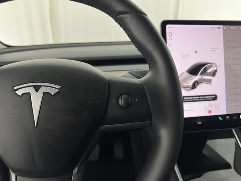 Tesla Model 3 Standard RWD Plus 60 kWh [ 3-Fase ] {SOH-88%} (INCL-BTW) Aut. *PANO | AUTO-PILOT | LUXURY-LEATHER | KEYLESS | FULL-LED | MEMORY-PACK | SURROUND-VIEW | DAB | CARPLAY | DIGI-COCKPIT | LANE-ASSIST | COMFORT-SEATS | 18"ALU*