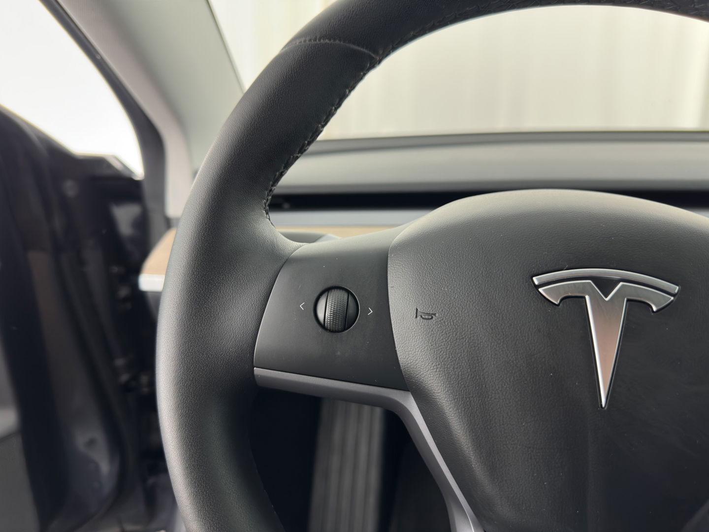 Tesla Model 3 Standard RWD Plus 60 kWh [ 3-Fase ] {SOH-88%} (INCL-BTW) Aut. *PANO | AUTO-PILOT | LUXURY-LEATHER | KEYLESS | FULL-LED | MEMORY-PACK | SURROUND-VIEW | DAB | CARPLAY | DIGI-COCKPIT | LANE-ASSIST | COMFORT-SEATS | 18"ALU*