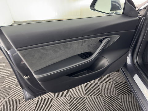 Tesla Model 3 Standard RWD Plus 60 kWh [ 3-Fase ] {SOH-88%} (INCL-BTW) Aut. *PANO | AUTO-PILOT | LUXURY-LEATHER | KEYLESS | FULL-LED | MEMORY-PACK | SURROUND-VIEW | DAB | CARPLAY | DIGI-COCKPIT | LANE-ASSIST | COMFORT-SEATS | 18"ALU*